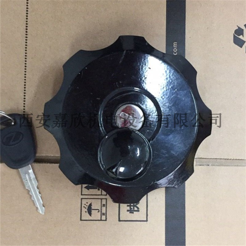 1092069700阿特拉斯移动空压机油箱盖子.jpg
