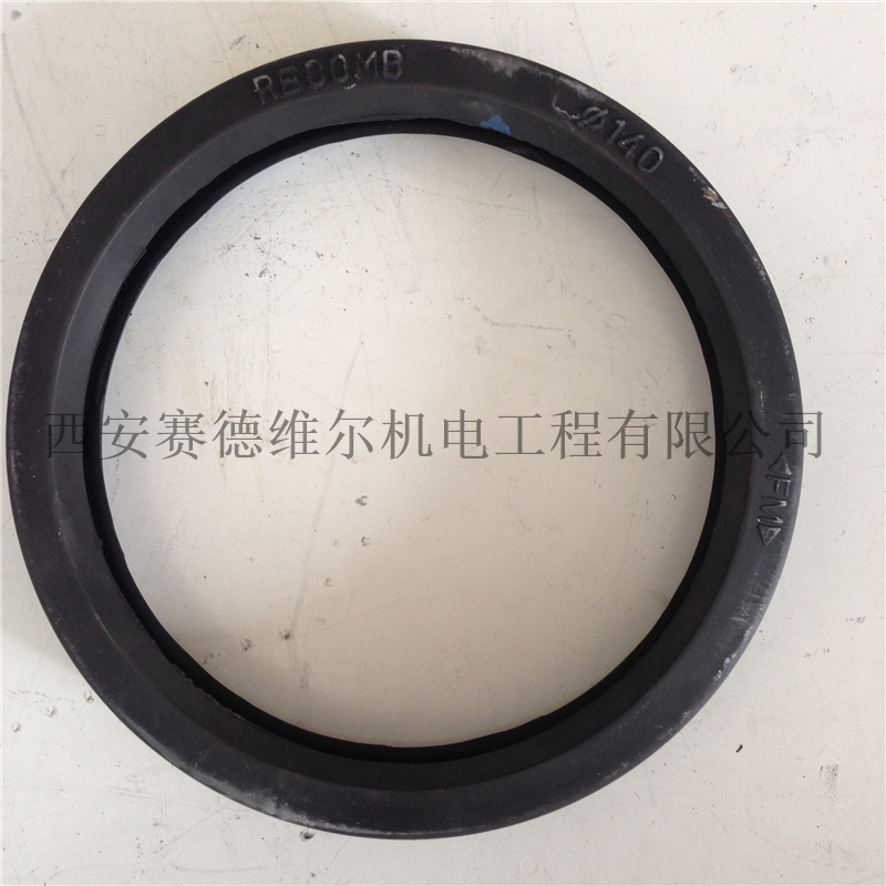 0634100055阿特拉斯空压机卡箍XGQT2-139.7的密封圈